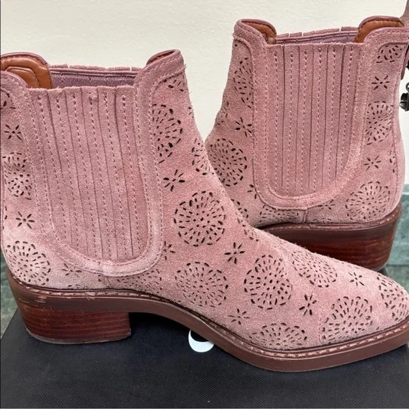 Coach Bowery Chelsea Boot - Picture 4 of 9